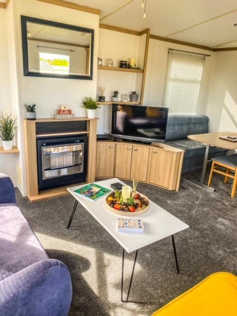 The Hygge Retreat At 7 Lakes Country Park, Lincolnshire Villa Crowle  Exteriör bild